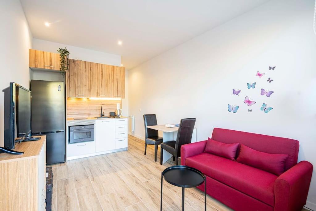 Agradable Apartamento A Pie De Calle-30 Min De Sol Мадрид Екстериор снимка