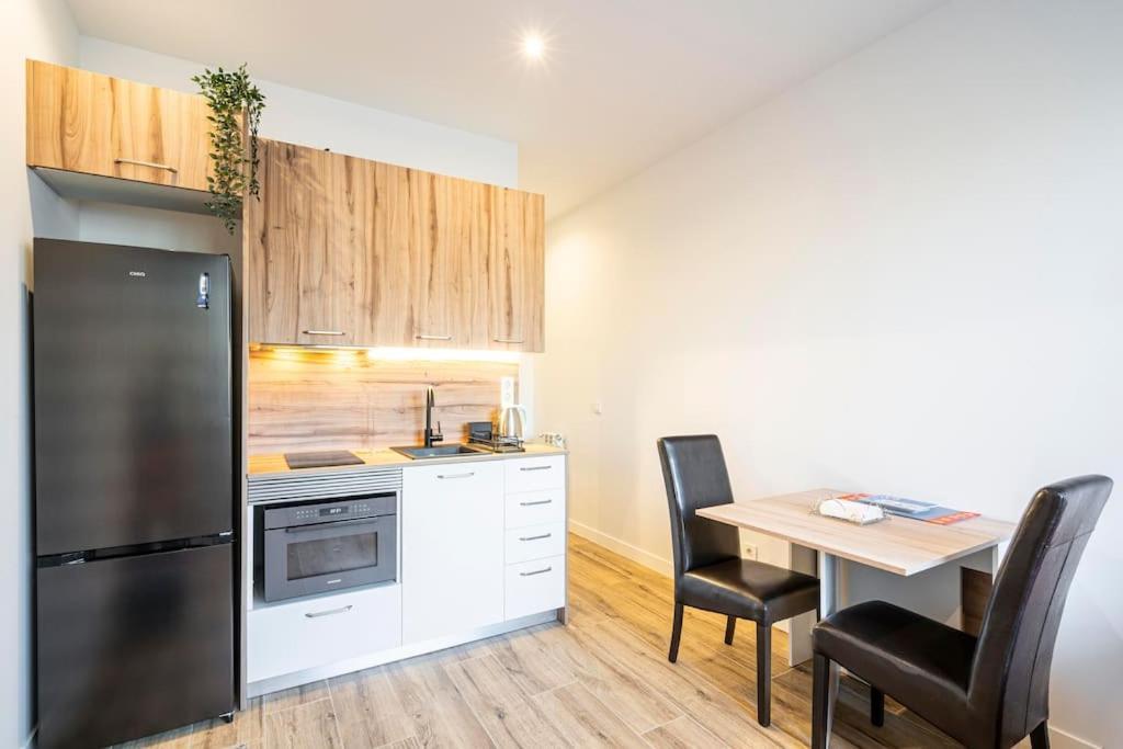 Agradable Apartamento A Pie De Calle-30 Min De Sol Мадрид Екстериор снимка